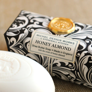 Bath Soap Bar: Honey Almond